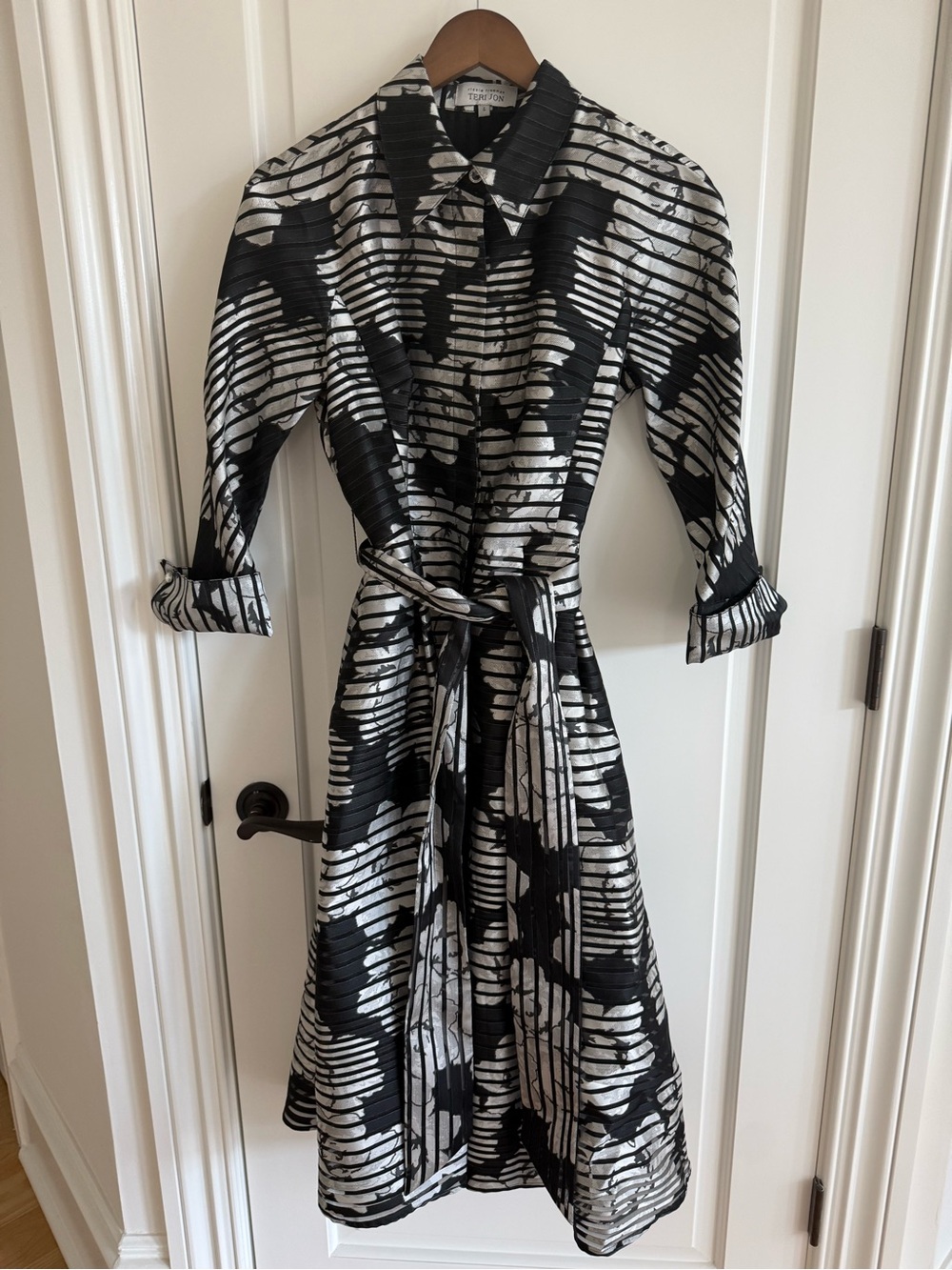 Teri Jon Black and White Abstract Shirt Dress with Tie